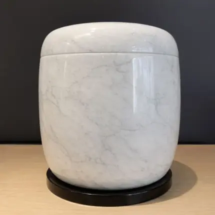 白玉骨灰罈