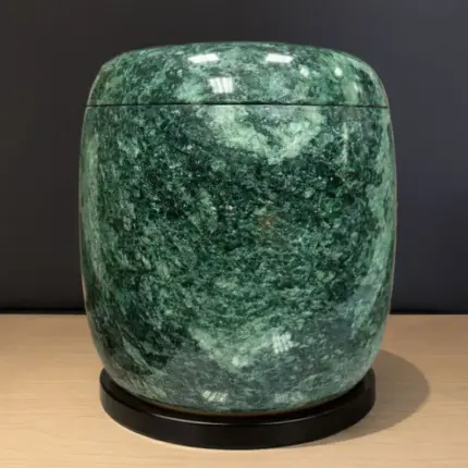 翠玉骨灰罈